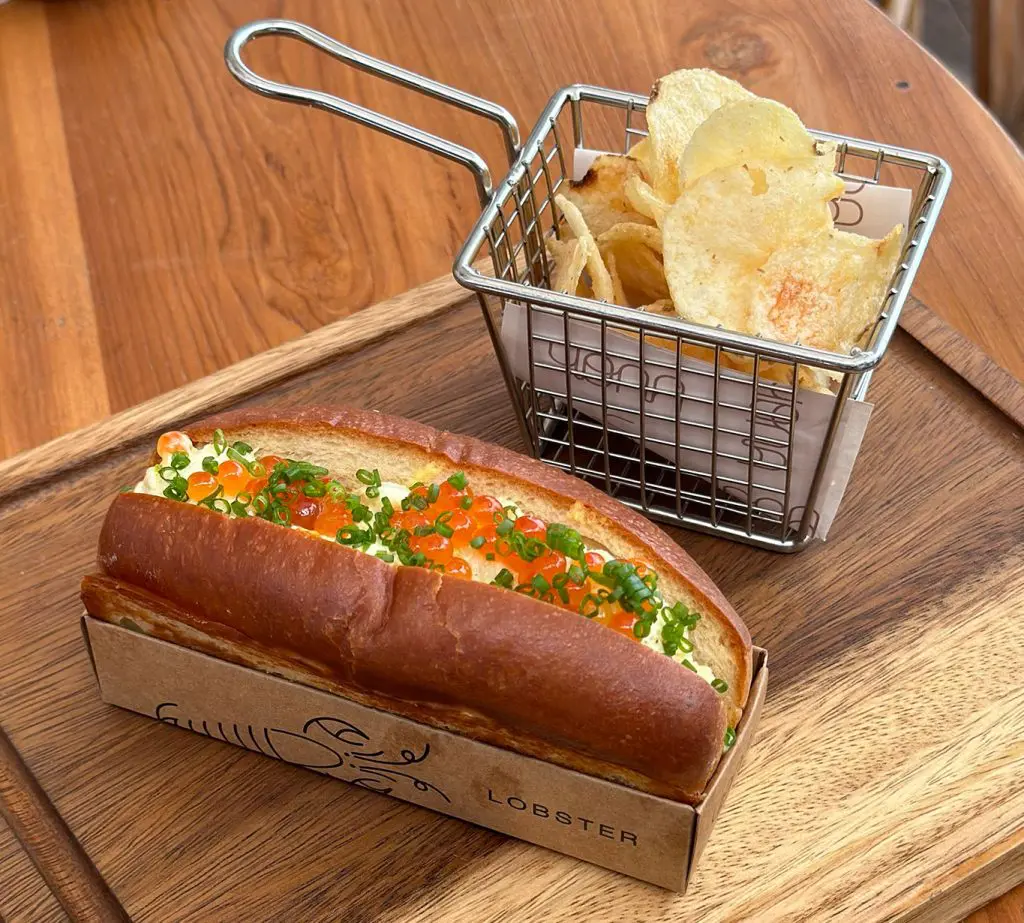 lobster roll